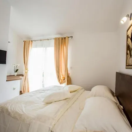Suzy Lux- Duplex Two Bedroom With Swimming Pool And Sea View Sutivan