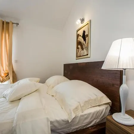 Suzy Lux- Duplex Two Bedroom With Swimming Pool And Sea View