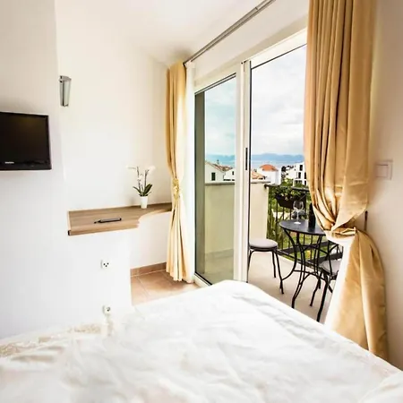 Suzy Lux- Duplex Two Bedroom With Swimming Pool And Sea View Villa *