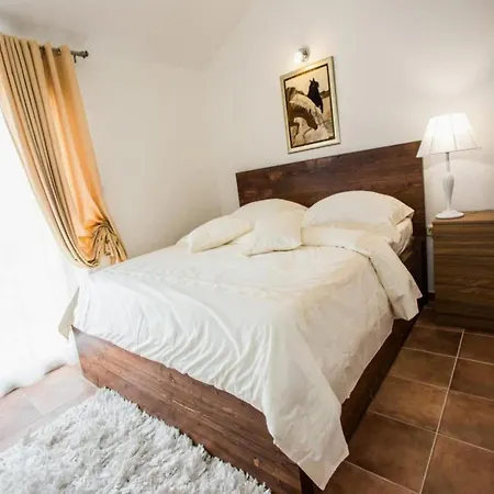 Villa Suzy Lux- Duplex Two Bedroom With Swimming Pool And Sea View *