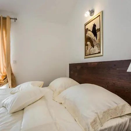 Villa Suzy Lux- Duplex Two Bedroom With Swimming Pool And Sea View Sutivan